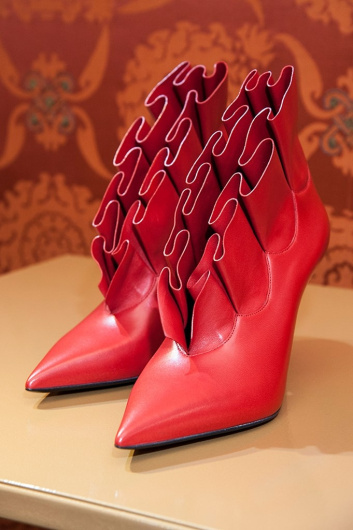 Fotoservizio/FW 18-19/WOMEN/CASADEI/DP2/18