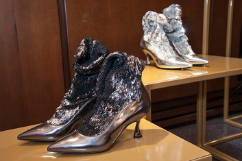 Fotoservizio/FW 18-19/WOMEN/CASADEI/DP2/26