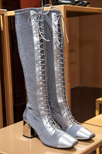 Fotoservizio/FW 18-19/WOMEN/CASADEI/DP2/27