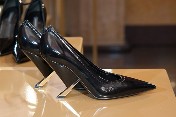 Fotoservizio/FW 18-19/WOMEN/CASADEI/DP2/29