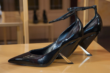 Fotoservizio/FW 18-19/WOMEN/CASADEI/DP2/30
