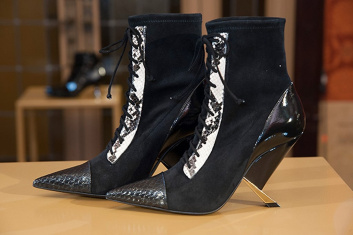 Fotoservizio/FW 18-19/WOMEN/CASADEI/DP2/31