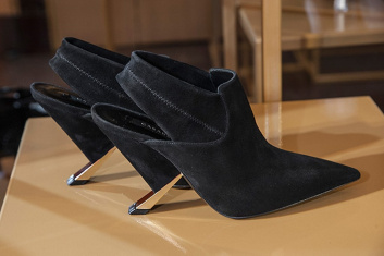 Fotoservizio/FW 18-19/WOMEN/CASADEI/DP2/32