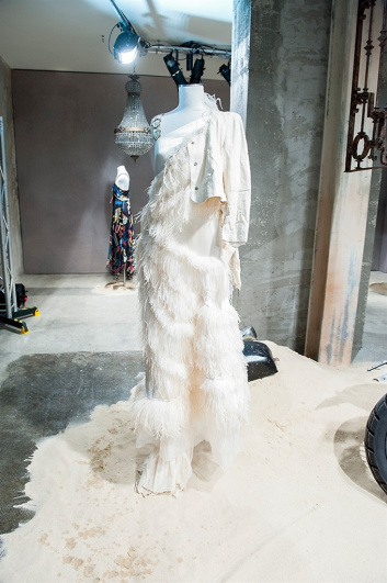 Fotoservizio/SS 2016/WOMEN/DONDUP/DP2/27