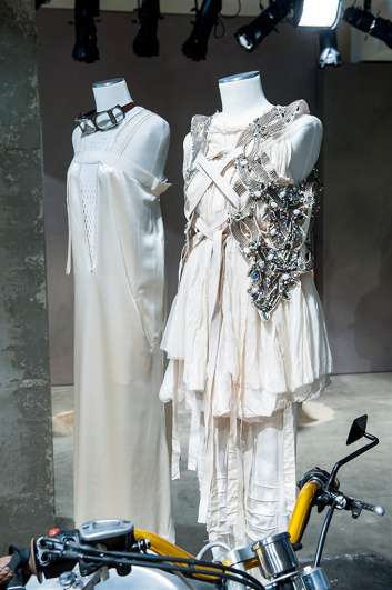 Fotoservizio/SS 2016/WOMEN/DONDUP/DP2/28