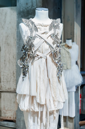 Fotoservizio/SS 2016/WOMEN/DONDUP/DP2/29