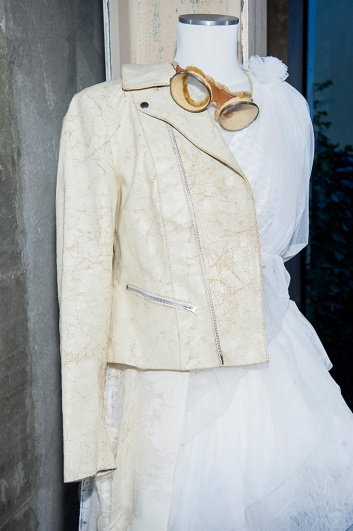 Fotoservizio/SS 2016/WOMEN/DONDUP/DP2/33