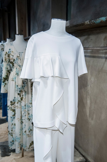 Fotoservizio/SS 2016/WOMEN/DONDUP/DP2/45