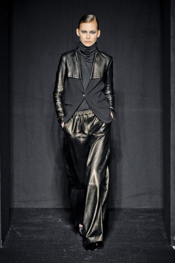 Fotoservizio/FW 2012-2013/WOMEN/MAURIZIO PECORARO/15