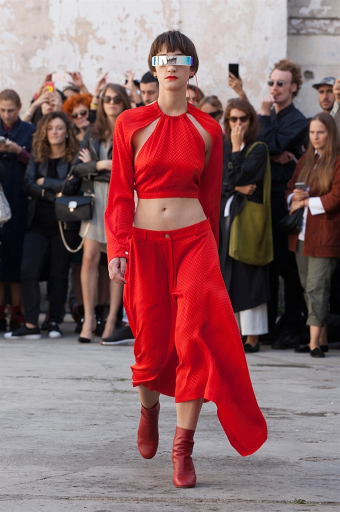 Fotoservizio/SS 2018/WOMEN/ERRORIST GUERRILLA SHOW - 15 YEARS OF MARIOS/DP2/3
