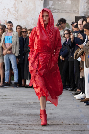 Fotoservizio/SS 2018/WOMEN/ERRORIST GUERRILLA SHOW - 15 YEARS OF MARIOS/DP2/5
