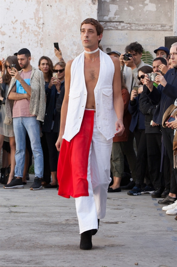 Fotoservizio/SS 2018/WOMEN/ERRORIST GUERRILLA SHOW - 15 YEARS OF MARIOS/DP2/1