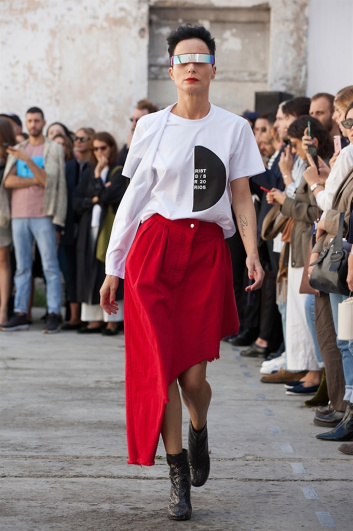 Fotoservizio/SS 2018/WOMEN/ERRORIST GUERRILLA SHOW - 15 YEARS OF MARIOS/DP2/11