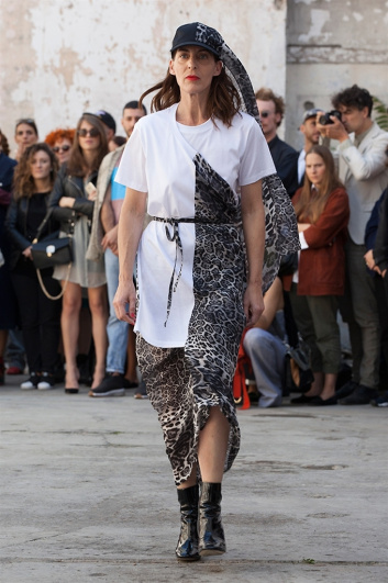 Fotoservizio/SS 2018/WOMEN/ERRORIST GUERRILLA SHOW - 15 YEARS OF MARIOS/DP2/23