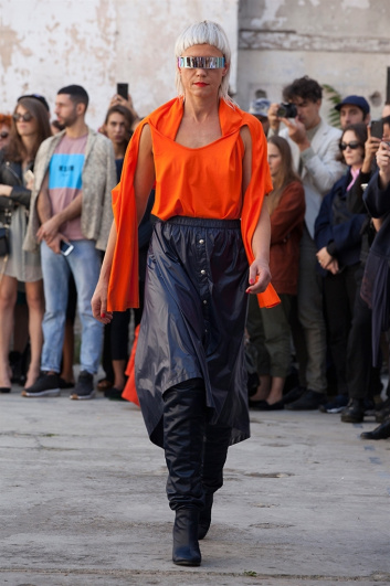 Fotoservizio/SS 2018/WOMEN/ERRORIST GUERRILLA SHOW - 15 YEARS OF MARIOS/DP2/25