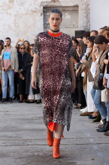 Fotoservizio/SS 2018/WOMEN/ERRORIST GUERRILLA SHOW - 15 YEARS OF MARIOS/DP2/20