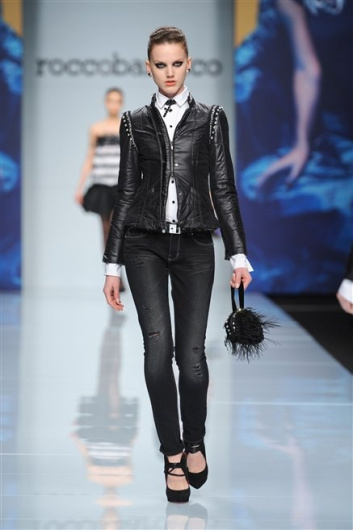 Fotoservizio/FW 2012-2013/WOMEN/ROCCOBAROCCO/56