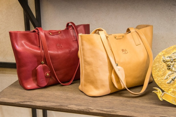 Fotoservizio/SS 2018/WOMEN/IL BISONTE/DP2/25