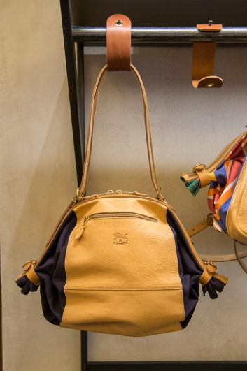 Fotoservizio/SS 2018/WOMEN/IL BISONTE/DP2/32