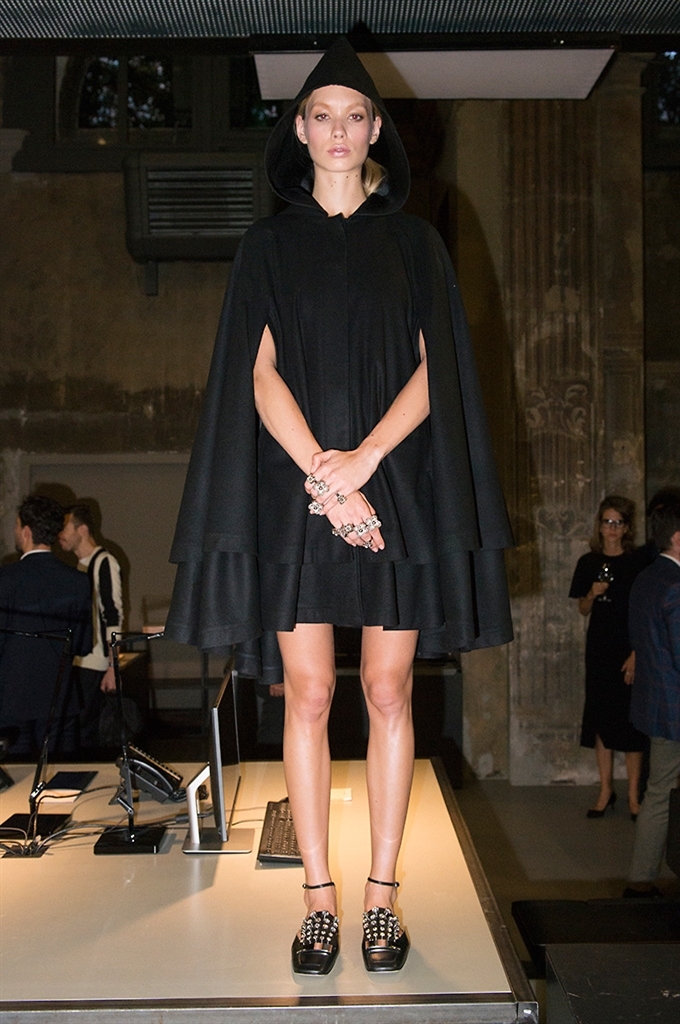 Fotoservizio/SS 2018/WOMEN/SERGIO ROSSI/DP2/43