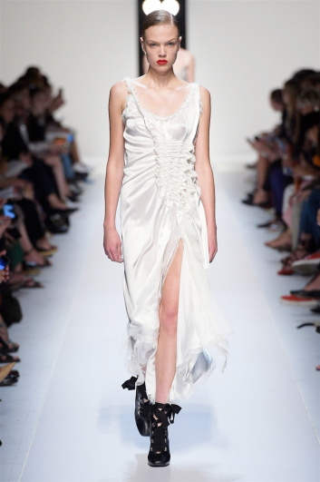 Fotoservizio/SS 2018/WOMEN/ERMANNO SCERVINO/DP2/12
