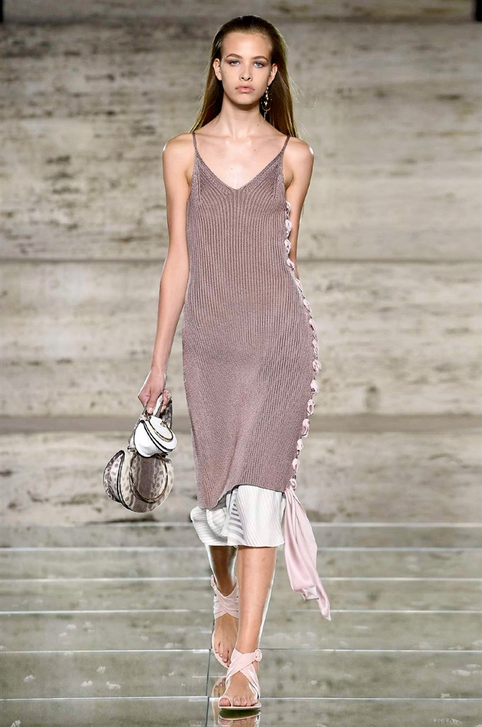 Fotoservizio/SS 2018/WOMEN/SALVATORE FERRAGAMO/DP2/3