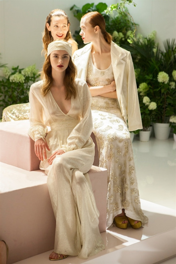 Fotoservizio/SS 2018/WOMEN/AUGUST GETTY/DP2/3