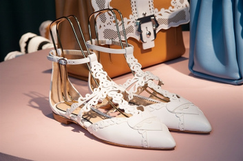 Fotoservizio/SS 2018/WOMEN/PAULA CADEMARTORI/DP2/24