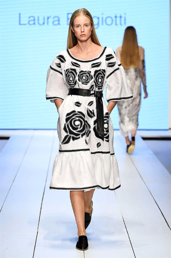 Fotoservizio/SS 2018/WOMEN/LAURA BIAGIOTTI/DP2/5