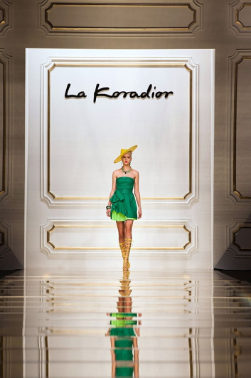 Fotoservizio/SS 2016/WOMEN/LA KORADIOR/DP2/11