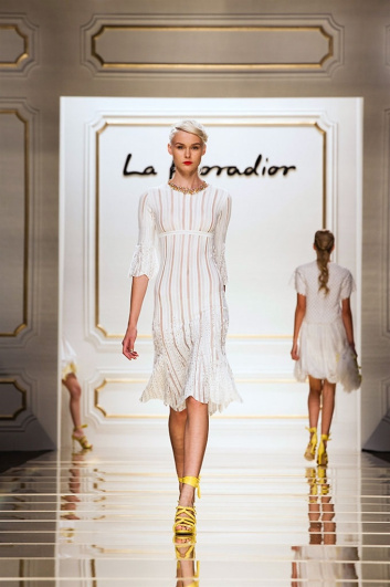 Fotoservizio/SS 2016/WOMEN/LA KORADIOR/DP2/57
