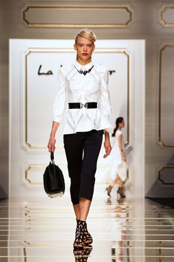 Fotoservizio/SS 2016/WOMEN/LA KORADIOR/DP2/72