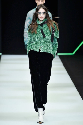 Fotoservizio/FW 18-19/WOMEN/EMPORIO ARMANI/DP2/1