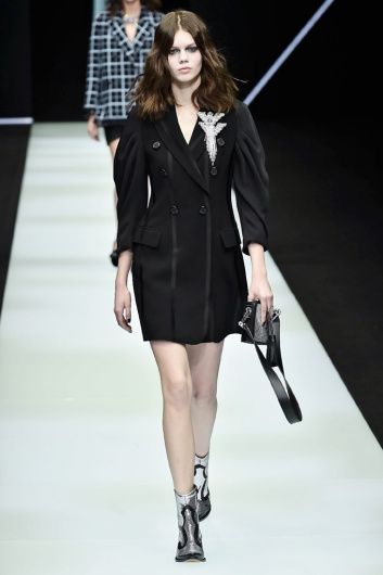 Fotoservizio/FW 18-19/WOMEN/EMPORIO ARMANI/DP2/0