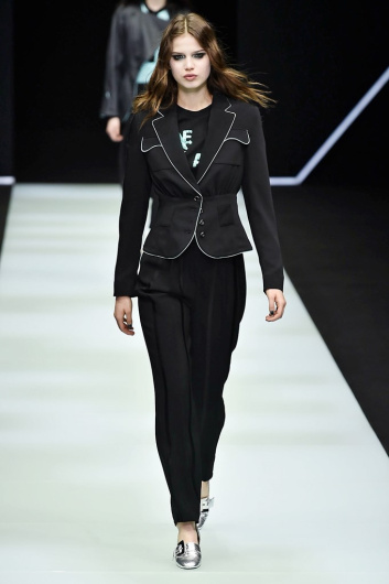 Fotoservizio/FW 18-19/WOMEN/EMPORIO ARMANI/DP2/3