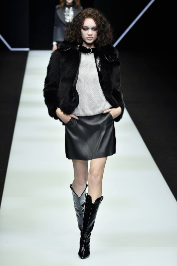Fotoservizio/FW 18-19/WOMEN/EMPORIO ARMANI/DP2/3