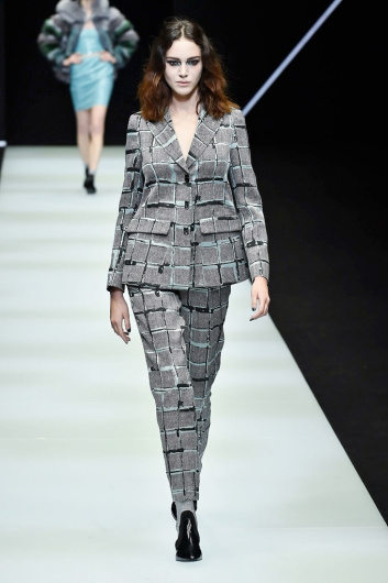 Fotoservizio/FW 18-19/WOMEN/EMPORIO ARMANI/DP2/1