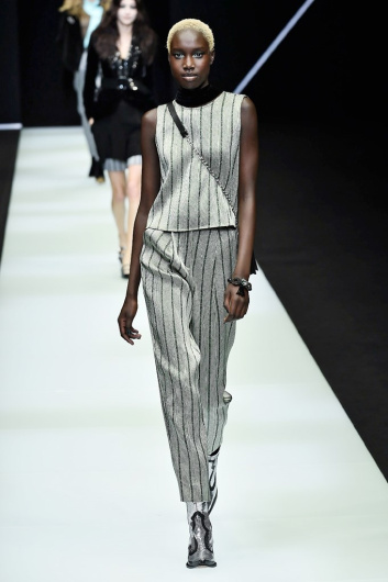 Fotoservizio/FW 18-19/WOMEN/EMPORIO ARMANI/DP2/5
