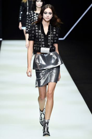 Fotoservizio/FW 18-19/WOMEN/EMPORIO ARMANI/DP2/13