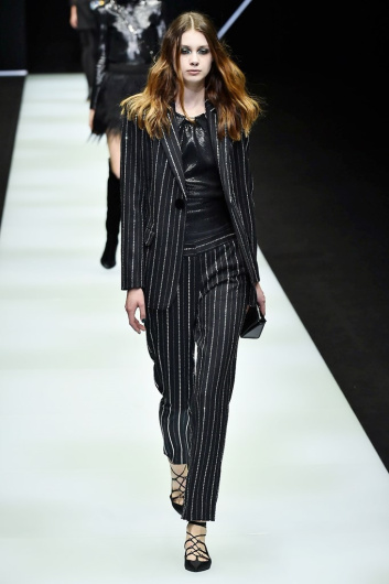 Fotoservizio/FW 18-19/WOMEN/EMPORIO ARMANI/DP2/6