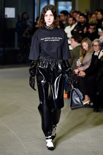 Fotoservizio/FW 18-19/WOMEN/MSGM/DP2/1