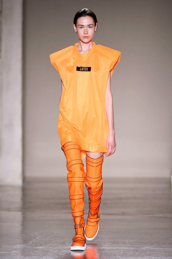 Fotoservizio/FW 18-19/WOMEN/CRISTIANO BURANI/DP2/4