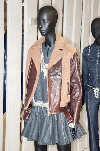 Fotoservizio/FW 18-19/WOMEN/DIESEL BLACK GOLD/DP2/10