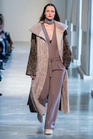 Fotoservizio/FW 18-19/WOMEN/AGNONA/DP2/21