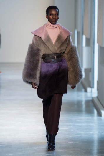 Fotoservizio/FW 18-19/WOMEN/AGNONA/DP2/31