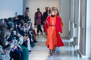 Fotoservizio/FW 18-19/WOMEN/AGNONA/DP2/35