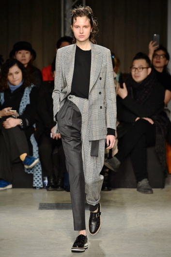 Fotoservizio/FW 18-19/WOMEN/UJOH/DP2/0