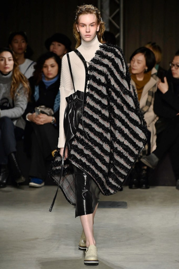 Fotoservizio/FW 18-19/WOMEN/UJOH/DP2/5