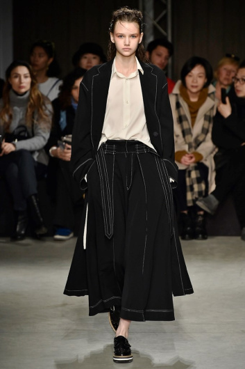 Fotoservizio/FW 18-19/WOMEN/UJOH/DP2/8