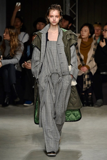 Fotoservizio/FW 18-19/WOMEN/UJOH/DP2/6